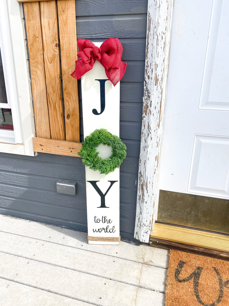 Vintage Joy to the world Christmas sign with wreath / Rustic Joy door sign with burlap bow and green Christmas wreath / Joy front door sign