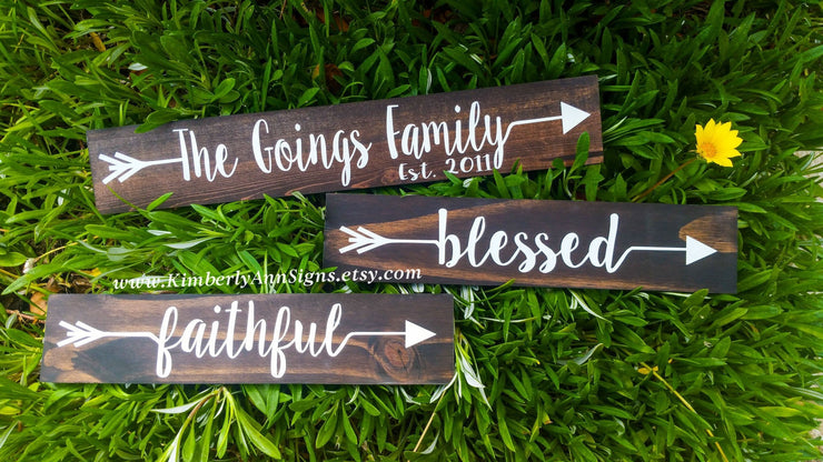 Wooden arrow custom name home decor sign, Family last name sign, Small wood sign, Personalized name sign and established date, your words
