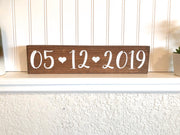 Save the date wood sign / Small engagement date sign / Personalized wedding date sign / Date sign with hearts / Engagement photo sign