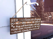Shh Twins are sleeping / Do not ring bell sign / Dogs will bark / Quiet baby sleeping / Front door baby sleeping sign / Babies wood sign