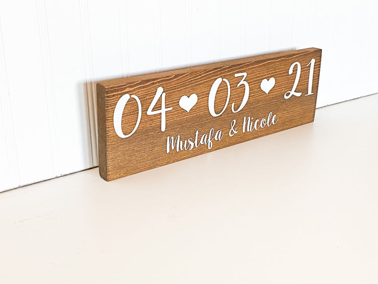 Save the date wood sign with couples names / Small engagement date sign / Personalized wedding date sign / Engagement photo sign / Custom