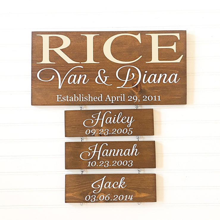 Family name established sign / Last name sign with children names and birthdates / Custom name wooden sign / Sign with name plaques