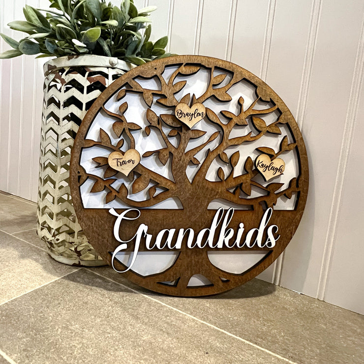Grandkids family tree name sign / Grandchildren tree with engraved hearts / Mother’s Day gift / Nana / Mimi / Grandma, Grandpa gift