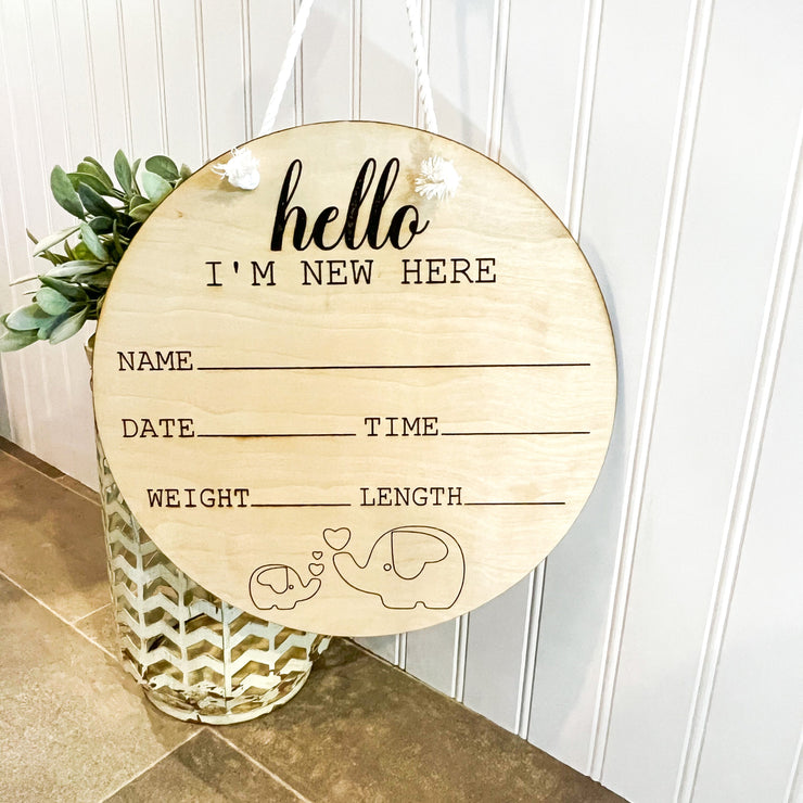 Hello I’m new here wooden sign / Newborn baby birth sign / Birth stat sign for new mom / Baby shower gift / Gift for new mother at hospital